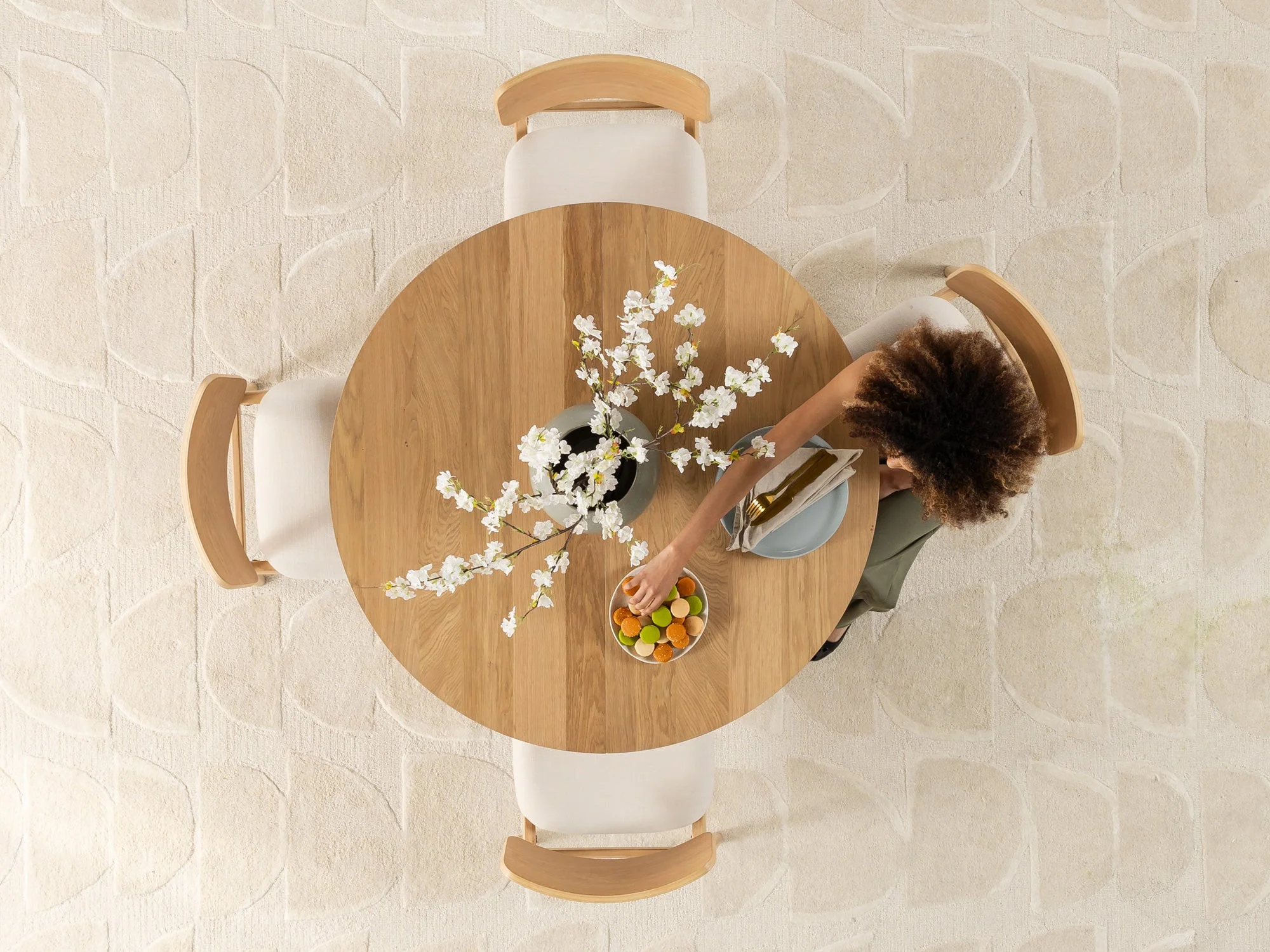 Round Dining Set - The Family - Image 20