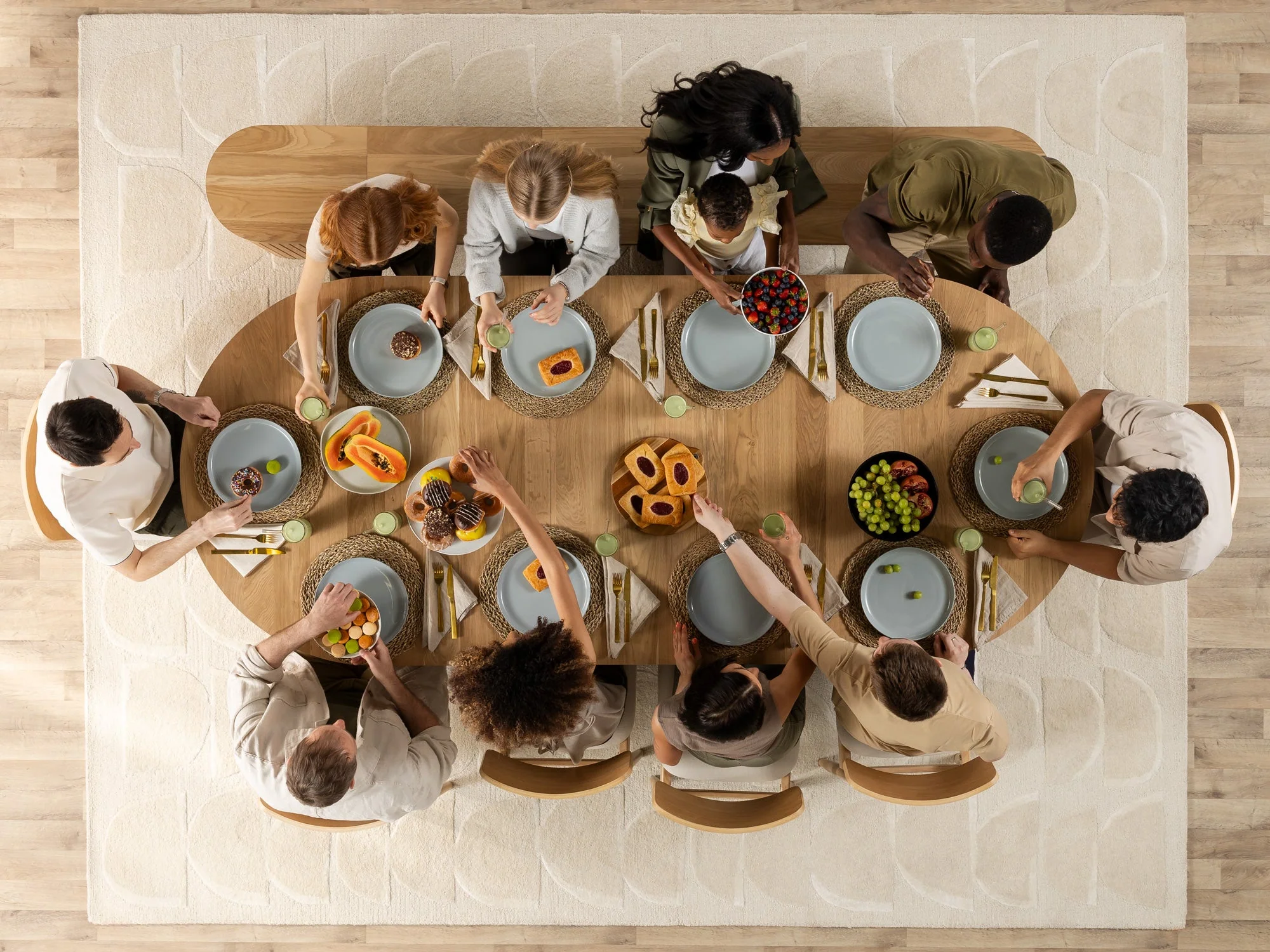Round Dining Set - The Host - Image 21